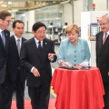 Bundeskanzlerin Angela Merkel besucht Volkswagen Werk im chinesischen Chengdu